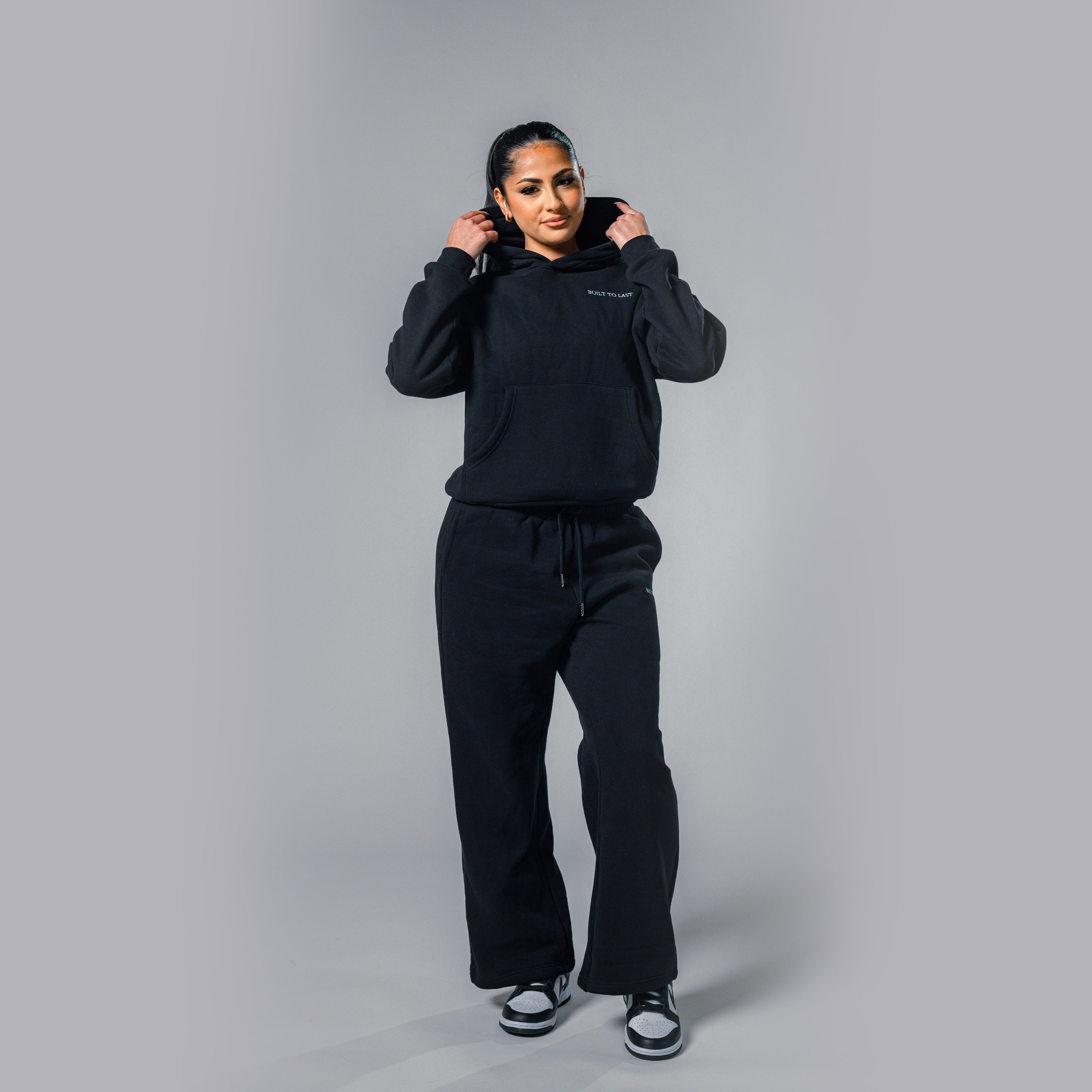 BLACK SET